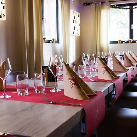 Hotel 3 Etoiles Et Restaurant - Le Verger De Bischwiller - Logis Hotels فندق 3*