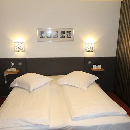 3 étoiles Et Restaurant - Le Verger De - Logis Bischwiller